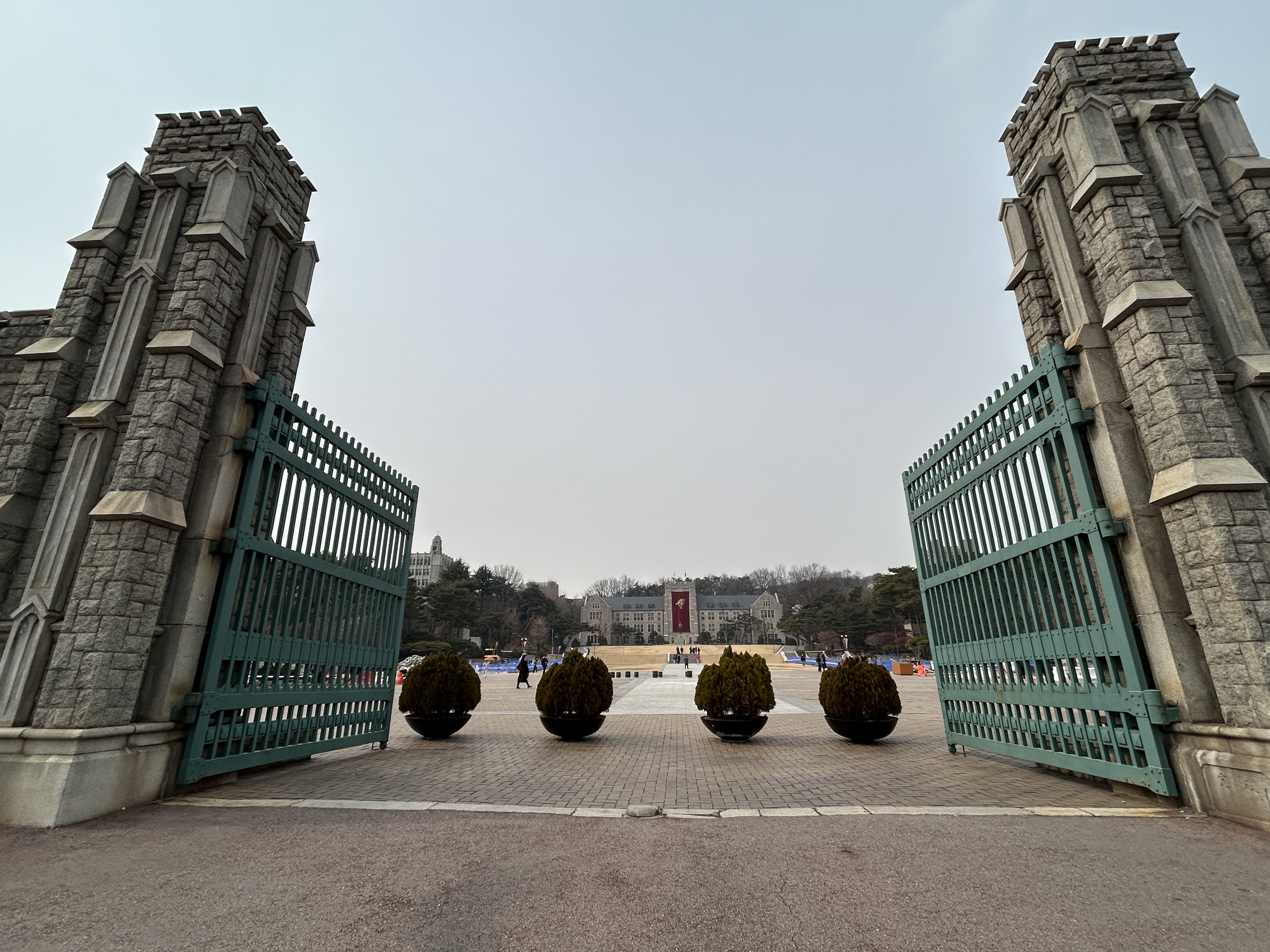 高麗大学 正門