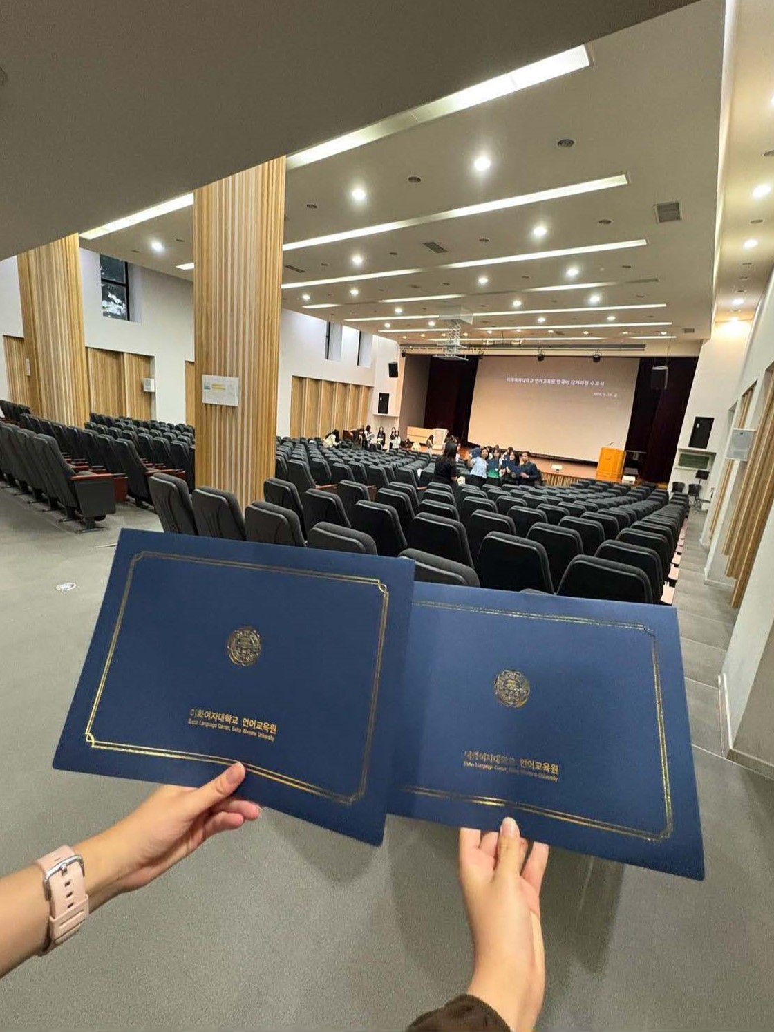 無事に修了証書をいただきました