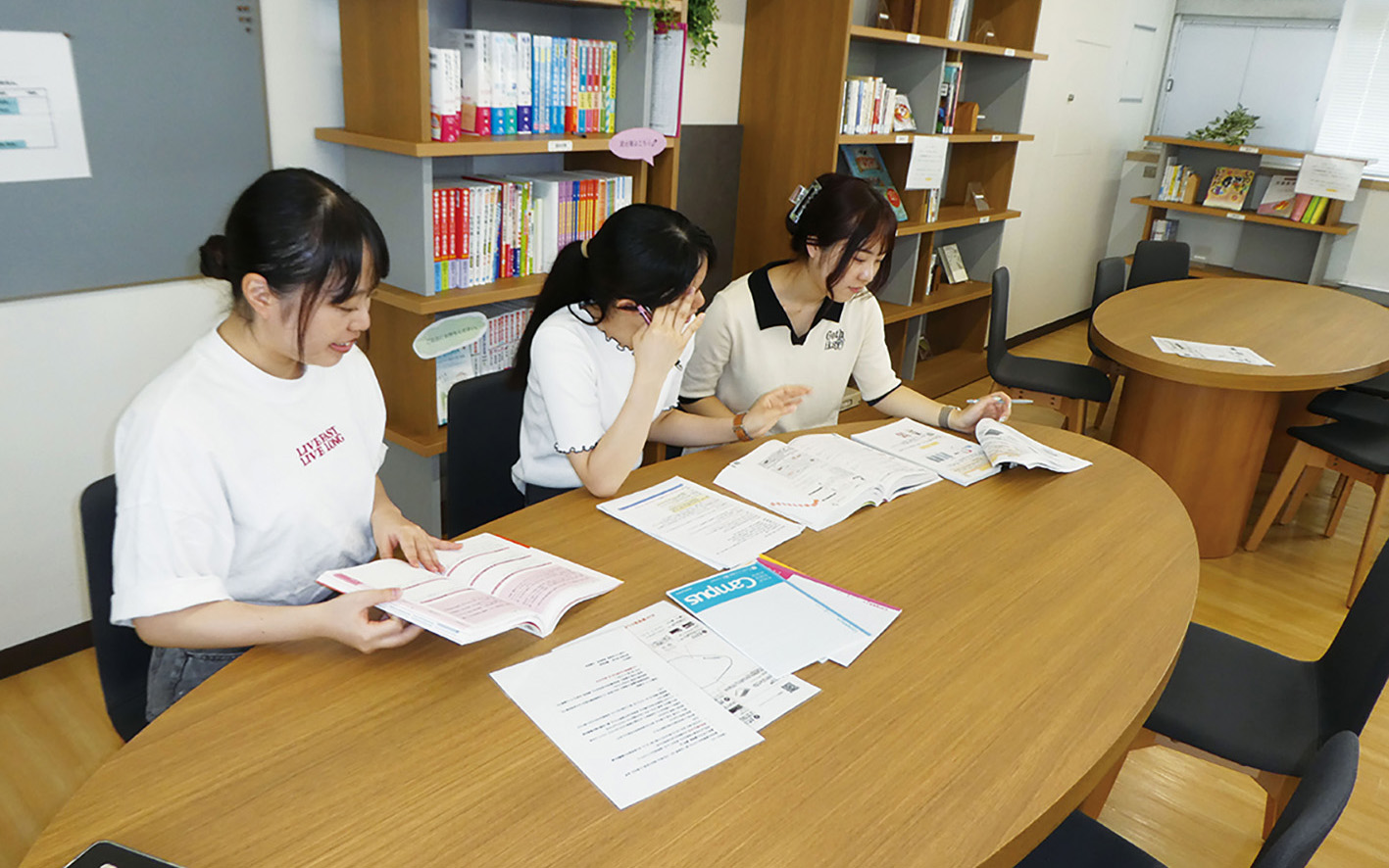 管理_トピックス_6-2-勉強中(右奥の換気扇をカットいただけないでしょうか?)