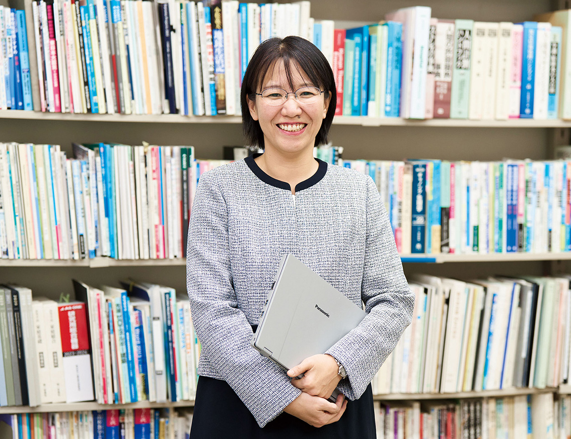 学部トビラ_堤先生20241128_331_2