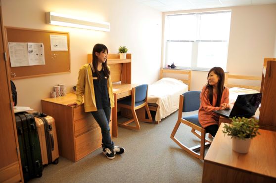 [CIE] Boston dormitory room
