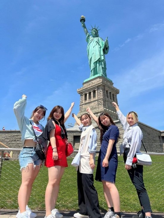 女子大　旅行 現地で困りたくない！ 女子大生が海外旅行で持ってくべき持ち物9 ...