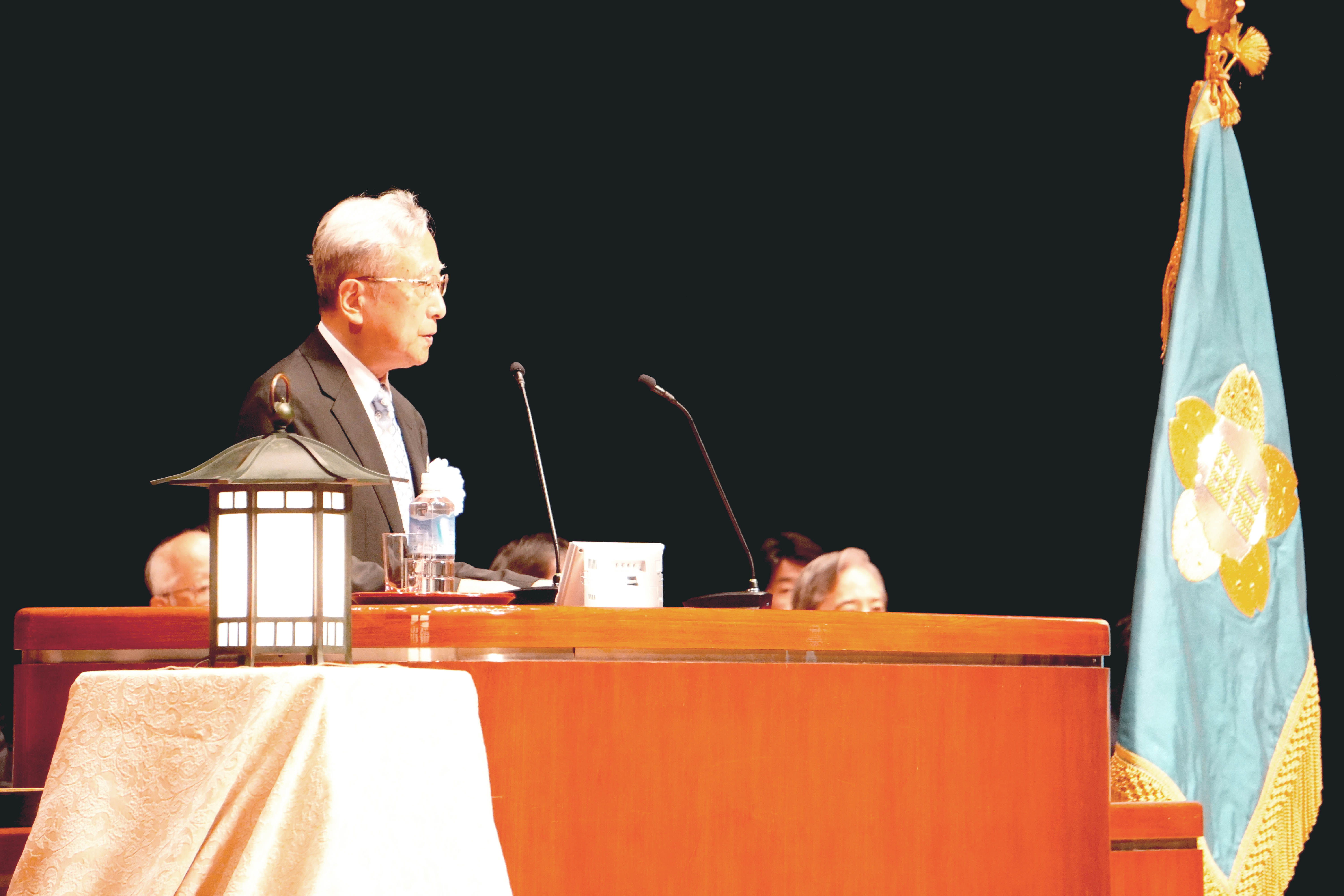 3山崎理事長08861